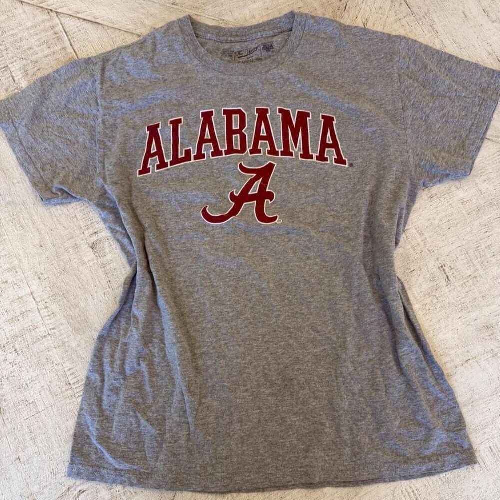 Alabama Crimson Tide T Shirt Medium Gray University College Football Tee